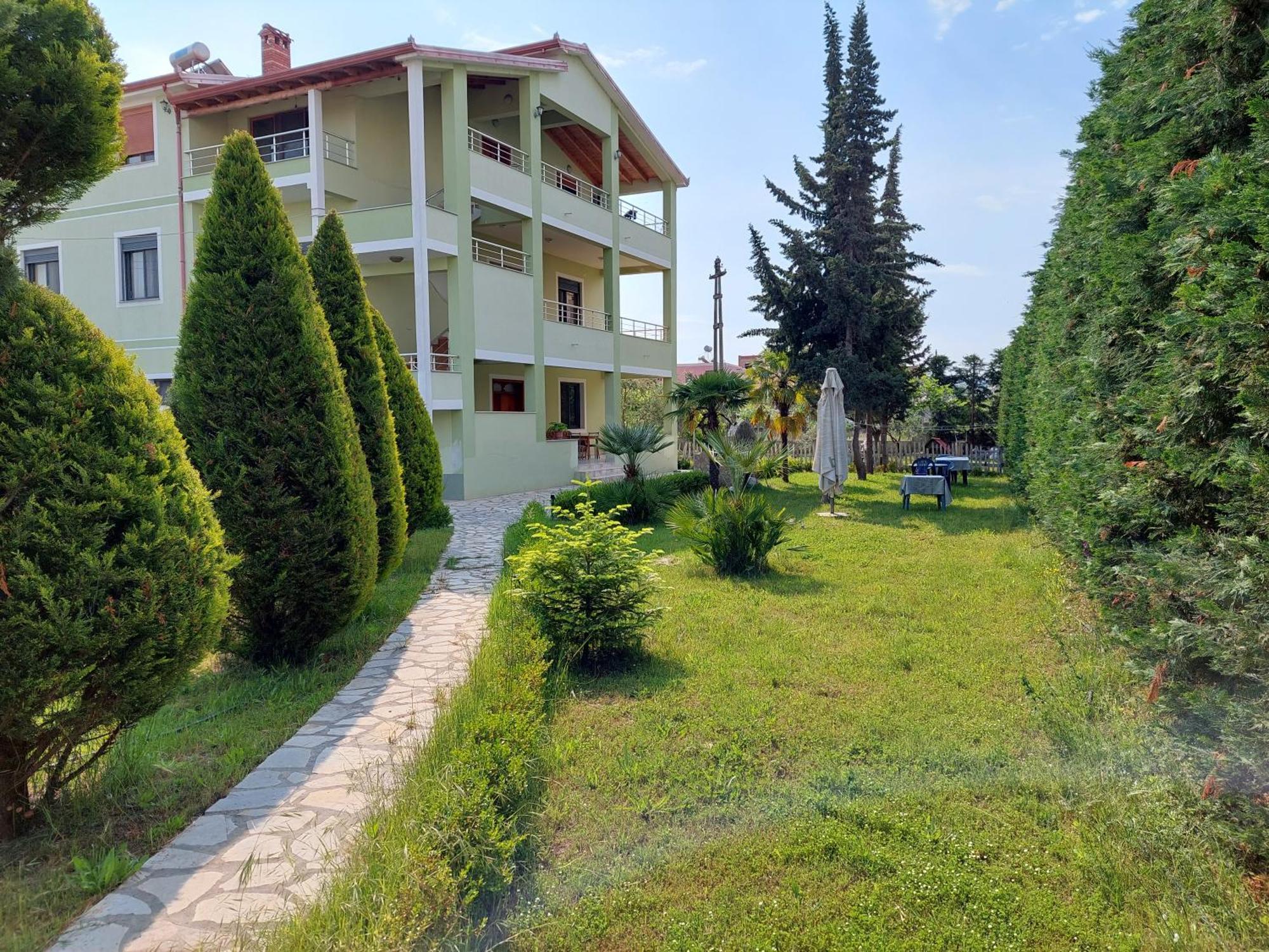 GreenVilla Park Durrës Esterno foto